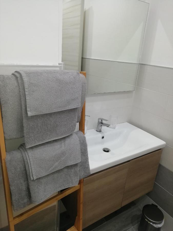 トリノCasa Bumbunin, Vicino Al Centro E Al Politecnicoアパートメント エクステリア 写真