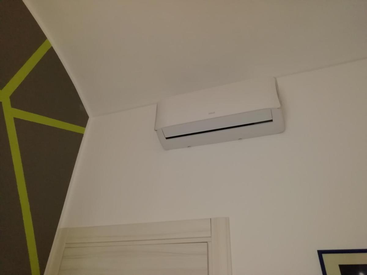 トリノCasa Bumbunin, Vicino Al Centro E Al Politecnicoアパートメント エクステリア 写真