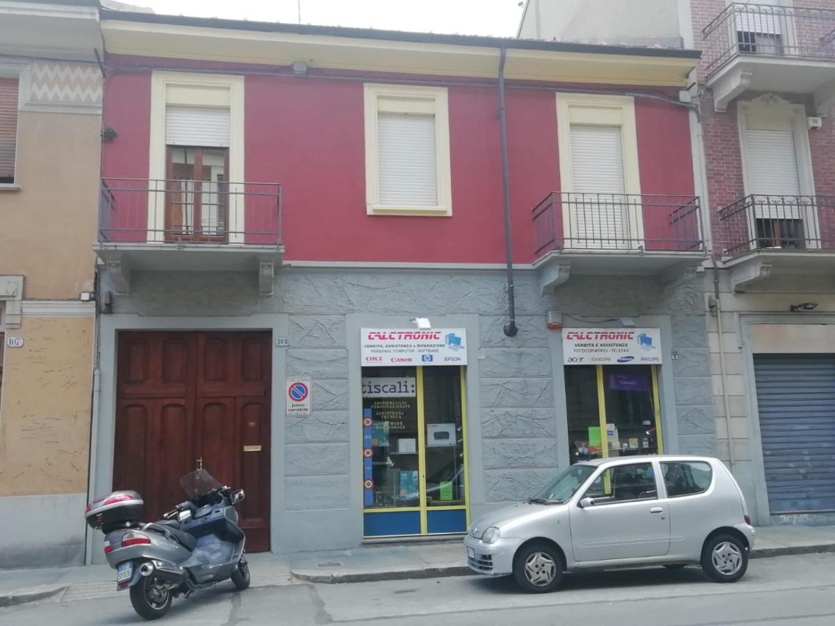 トリノCasa Bumbunin, Vicino Al Centro E Al Politecnicoアパートメント エクステリア 写真