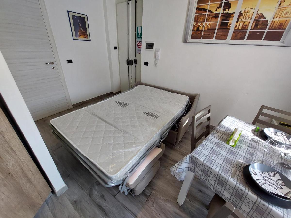 トリノCasa Bumbunin, Vicino Al Centro E Al Politecnicoアパートメント エクステリア 写真