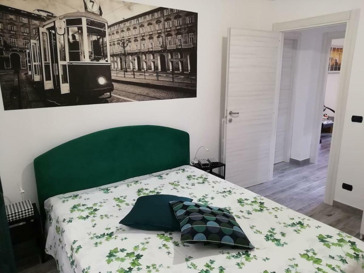 トリノCasa Bumbunin, Vicino Al Centro E Al Politecnicoアパートメント エクステリア 写真
